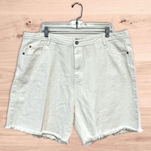 Missguided Plus High Rise Denim Shorts Frayed Hem Long Line Jean Bermuda Plus Sz - Picture 4 of 11